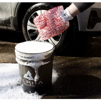 Alpha Wash Mitt